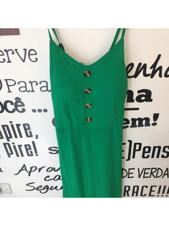 VESTIDO LONGO   COR UNICA VERDE  CONTÉM BOTÕES  TAMANHO M