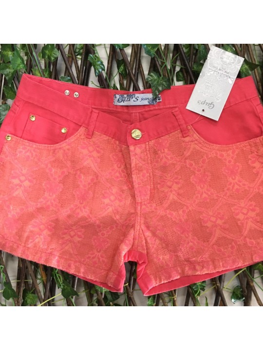 Short Rosa    Detalhe em Bordado    Tamanho 38