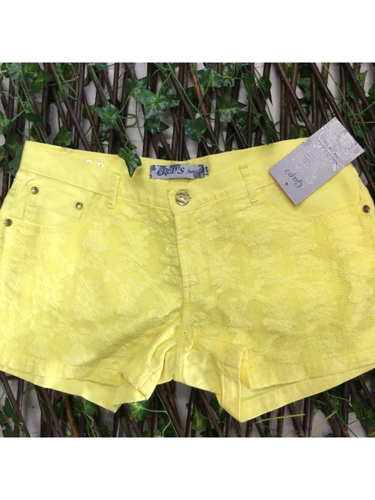 Short amarelo  Detalhe em Bordado  Tamanho 42