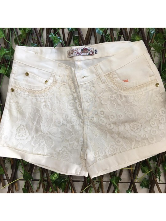 Short Branco   Detalhes em Bordado   Tamanho 38